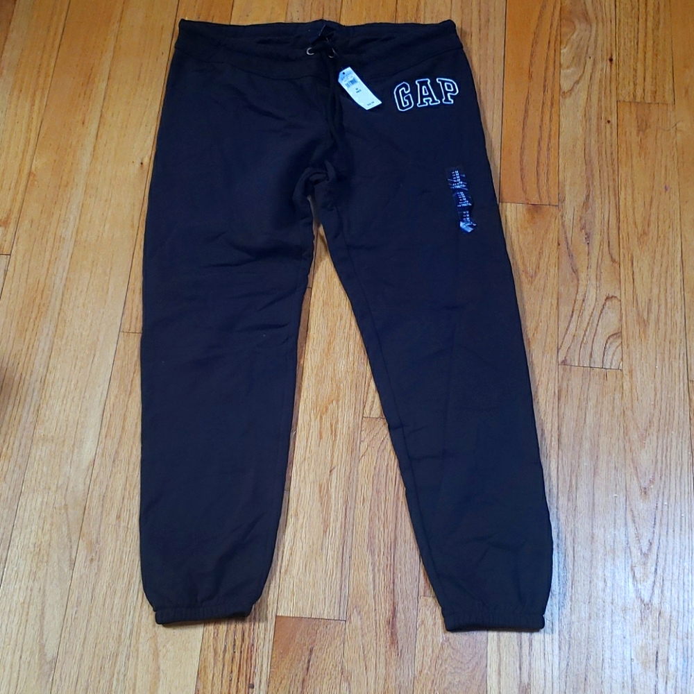 NWT GAP Women's Size Medium Black Sweatpants